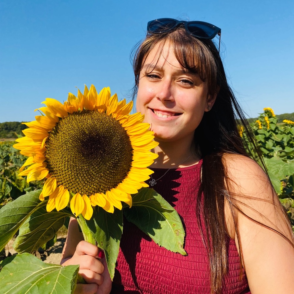 Meet your Posher, Alyssa